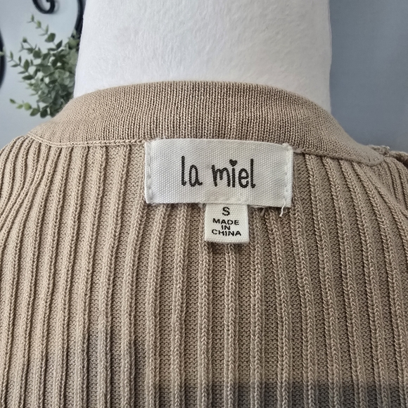 La Miel Diane Womens Ribbed Ruffle Sleeveless Top Size Small‎ NWOT - Picture 4 of 4